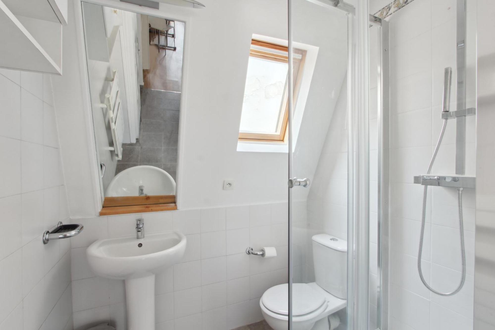 Appartement Lovely Studio For 2 People In By Weekome