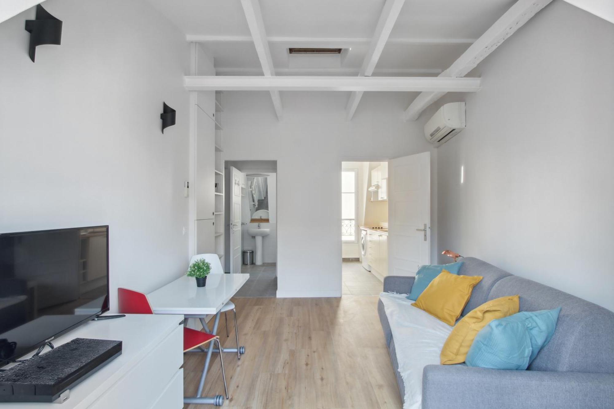 Appartement Lovely Studio For 2 People In By Weekome *